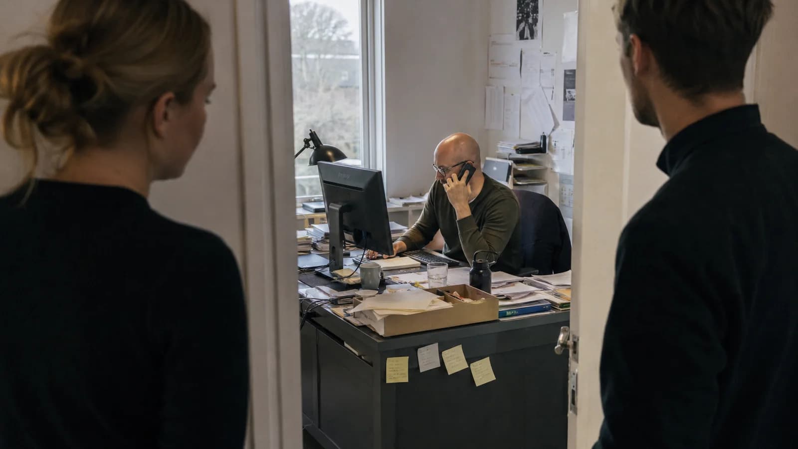 En naturlig arbejdssituation om når lederen bliver teamets flaskehals