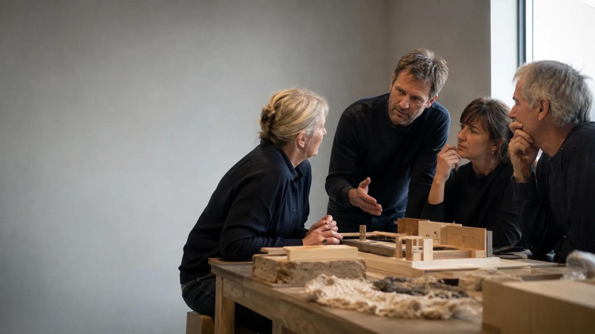 Arbejdssituation til artiklen Belbin og Lencionis teammodel